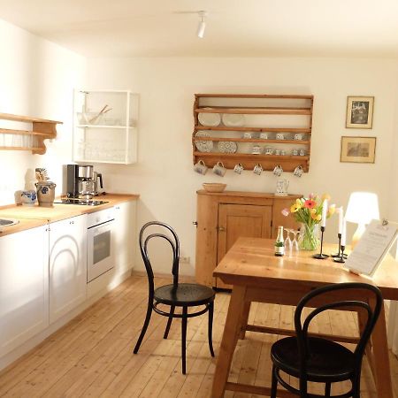 Gartenstudio-Apartment Tausendfreund - Adults Only - Am Chiemsee Breitbrunn am Chiemsee Esterno foto