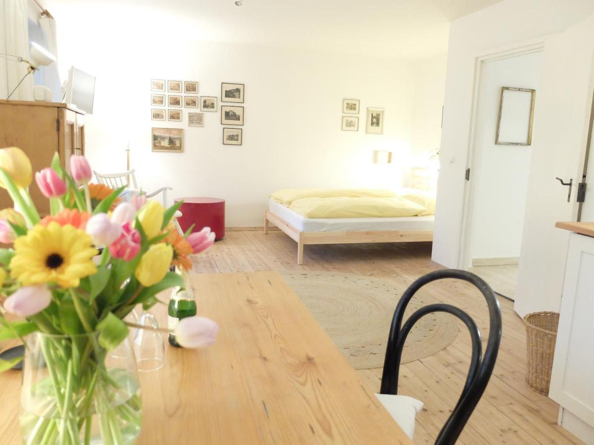 Gartenstudio-Apartment Tausendfreund - Adults Only - Am Chiemsee Breitbrunn am Chiemsee Esterno foto